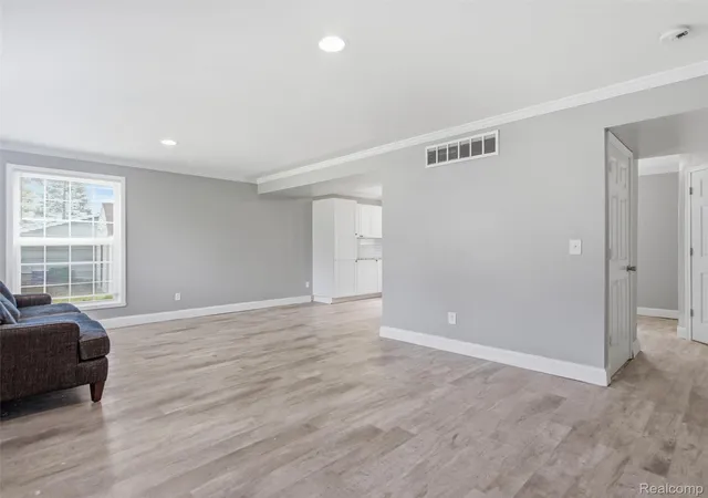 Photo 3 of Single family home for sale at 2659 Chrysler Ave, Waterford, MI 48328 | MLS# 20261065818 | Listing updated on 2026-09-13