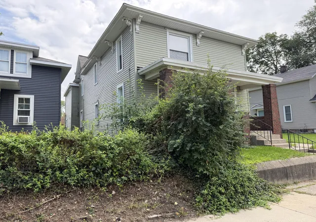 Listing Photo 3 - Condo for sale in building located at 112 Gold Ave SW, Grand Rapids, MI 49504