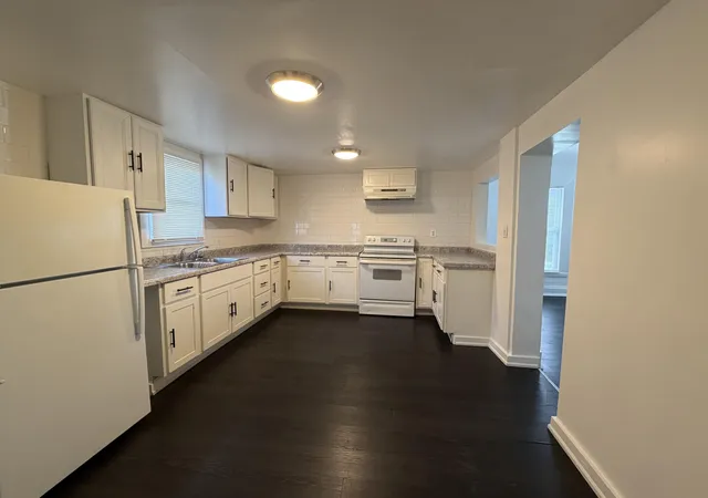 Listing Photo 5 - Condo for sale in building located at 112 Gold Ave SW, Grand Rapids, MI 49504