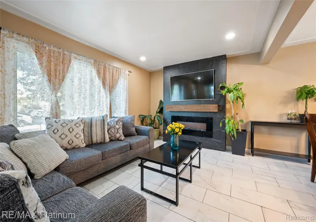 Photo 1 of Sale Pending at 2406 Tuscola St, Flint, MI 48503 | MLS# 20261065839 | Listing updated on 2026-09-06