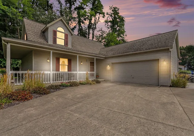 Photo 3 of Single family home for sale at 56695 Chippewa Dr, Three Rivers, MI 49093 | MLS# 68026043437 | Listing updated on 2026-09-15
