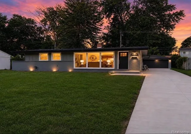 Photo 1 of Sale Pending at 29444 Candlewood Ln, Southfield, MI 48076 | MLS# 20261065848 | Listing updated on 2026-09-17