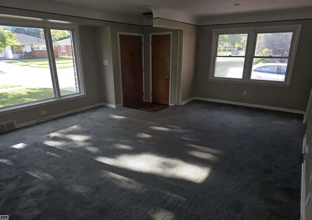 3rd image of 28830 Garfield St, Roseville, MI 48066 | MLS# 58050218954