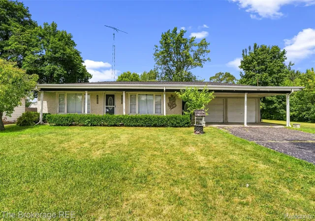 Photo 2 of Single family home for sale at 1049 E Hill Rd, Grand Blanc, MI 48439 | MLS# 20261065857 | Listing updated on 2026-09-02
