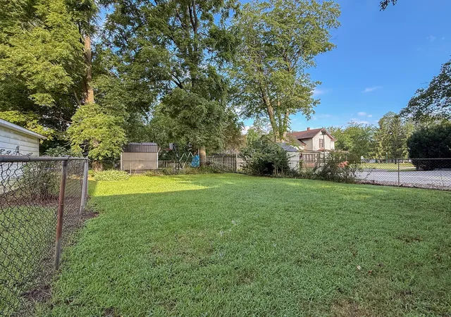 Photo 4 of Single family home for sale at 103 N Lowe St, Dowagiac, MI 49047 | MLS# 69026043441 | Listing updated on 2026-08-21