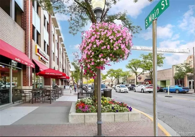 3rd image of 614 S Troy St #102, Royal Oak, MI 48067 | MLS# 20261065864