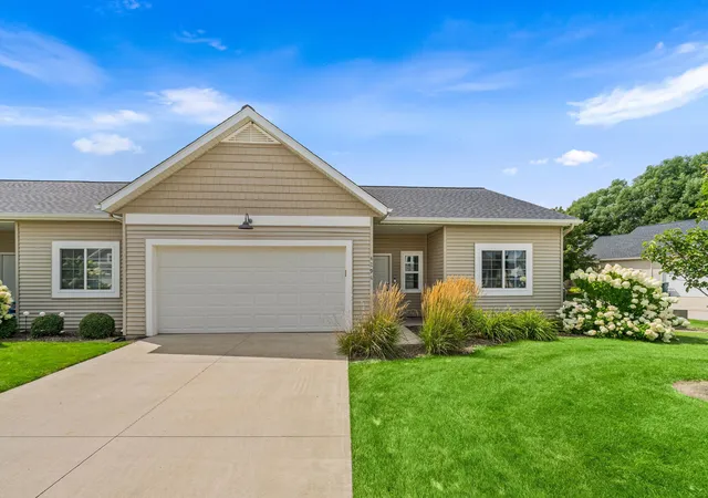 Photo 1 of Sale Pending at 4294 Cidermill Dr #32, Wayland, MI 49348 | MLS# 65026043447 | Listing updated on 2026-08-25