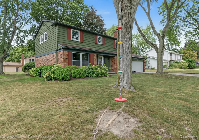 4th image of 29859 Club House Ln, Farmington Hills, MI 48334 | MLS# 20261065872