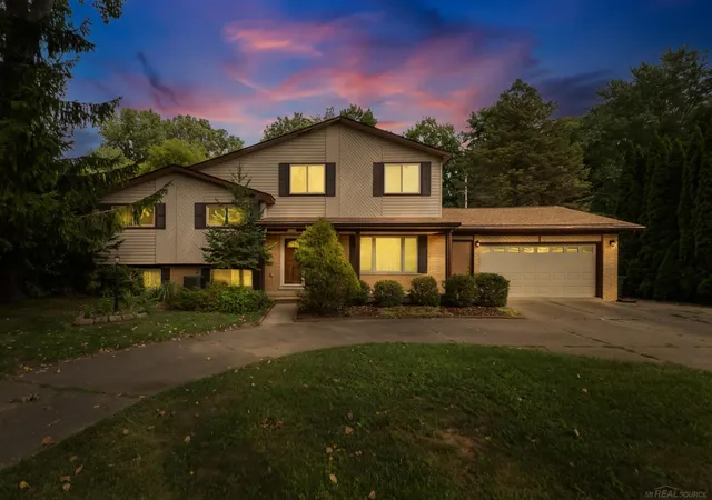 Photo 1 of Single family home for sale at 53346 Ruann Dr, Shelby Township, MI 48316 | MLS# 58050218958 | Listing updated on 2026-09-21