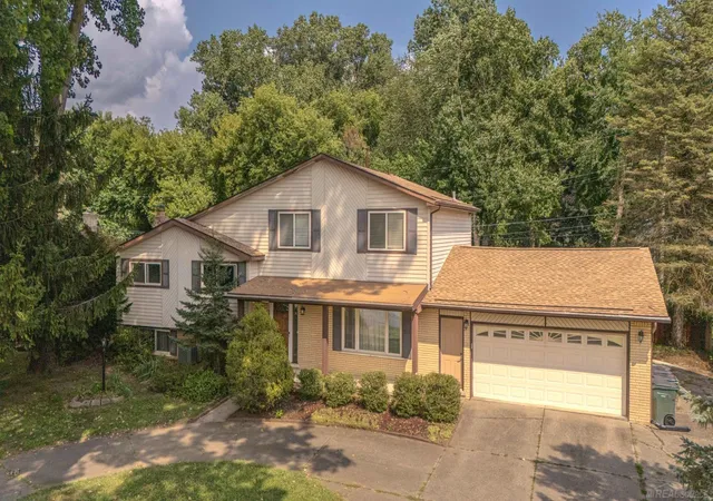 Photo 2 of Single family home for sale at 53346 Ruann Dr, Shelby Township, MI 48316 | MLS# 58050218958 | Listing updated on 2026-09-21