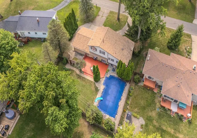 Photo 3 of Single family home for sale at 53346 Ruann Dr, Shelby Township, MI 48316 | MLS# 58050218958 | Listing updated on 2026-09-21