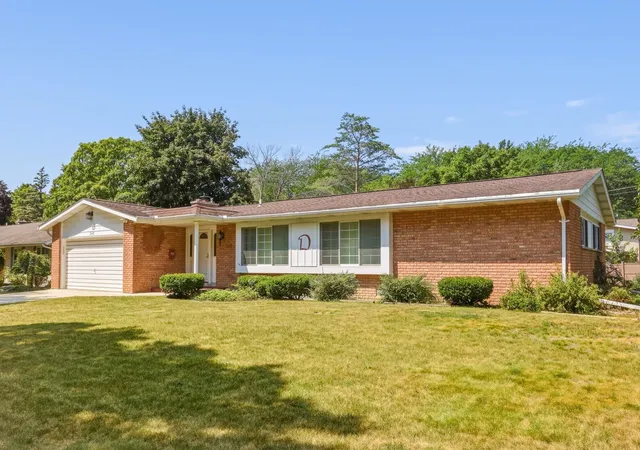 2nd image of 248 Frank Rd, Frankenmuth, MI 48734 | MLS# 61050218959