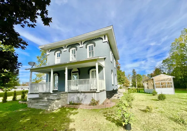 Photo 2 of Single family home for sale at 4635 S Pittsford Rd, Pittsford, MI 49271 | MLS# 62026043453 | Listing updated on 2026-08-24