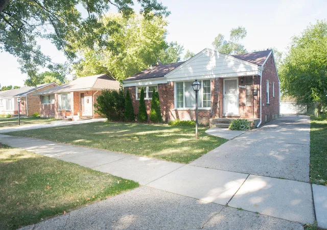 Photo 3 of Single family home for sale at 17685 Denby St, Redford, MI 48240 | MLS# 81026043452 | Listing updated on 2026-09-07