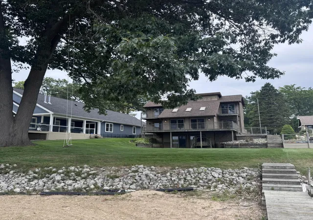 Photo 1 of Single family home for sale at 1655 Mulder Dr, Muskegon, MI 49445 | MLS# 65026043455 | Listing updated on 2026-08-27