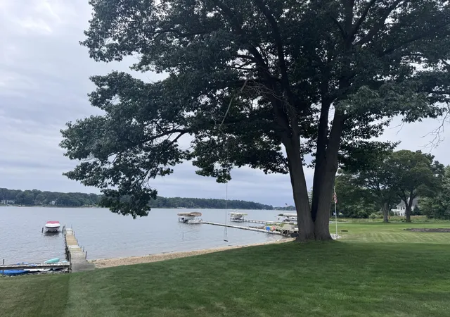 Photo 2 of Single family home for sale at 1655 Mulder Dr, Muskegon, MI 49445 | MLS# 65026043455 | Listing updated on 2026-08-27