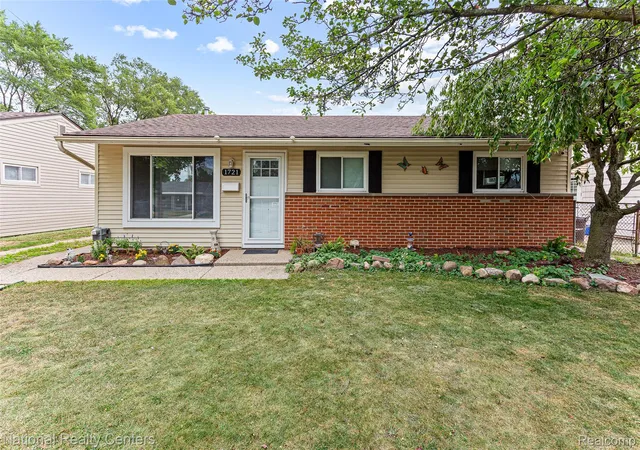 Photo 1 of Single family home for sale at 1721 S Walton St, Westland, MI 48186 | MLS# 20261065902 | Listing updated on 2026-09-12