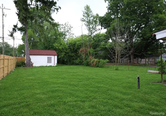 Photo 3 of Single family home for sale at 15405 Winthrop St, Detroit, MI 48227 | MLS# 20261065907 | Listing updated on 2026-08-31