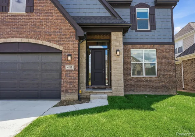 Photo 4 of Single family home for sale at 4160 Spring Meadow Dr, Sterling Heights, MI 48314 | MLS# 20261065910 | Listing updated on 2026-09-06