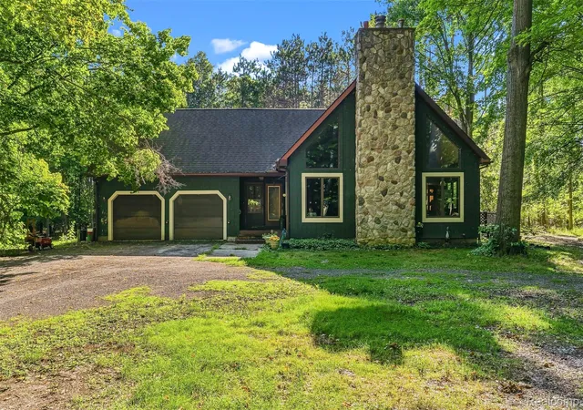 Photo 1 of Single family home for sale at 3195 Emery Ln, Hadley Township Lapeer, MI 48455 | MLS# 20261065930 | Listing updated on 2026-08-30