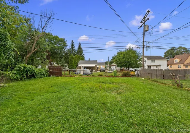 Photo 21 of Single family home for sale at 26565 Brush St, Madison Heights, MI 48071 | MLS# 20261065943 | Listing updated on 2026-08-20