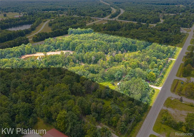 2nd image of 6265 Lapeer Rd, Kimball, MI 48074 | MLS# 20261065958