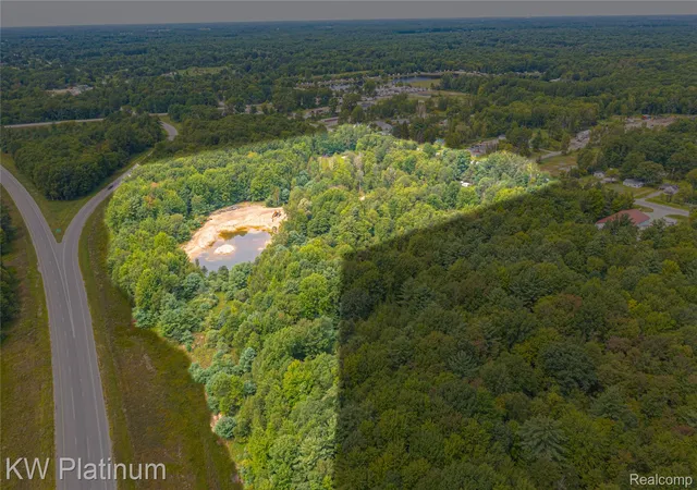 3rd image of 6265 Lapeer Rd, Kimball, MI 48074 | MLS# 20261065958
