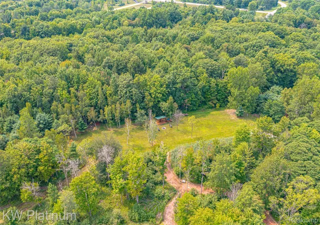 4th image of 6265 Lapeer Rd, Kimball, MI 48074 | MLS# 20261065958