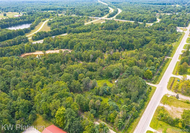 9th image of 6265 Lapeer Rd, Kimball, MI 48074 | MLS# 20261065958