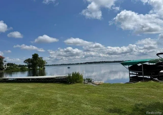 1st image of 1809 S Windside Dr, West Bloomfield Charter Township Oakland, MI 48324 | MLS# 20261065964
