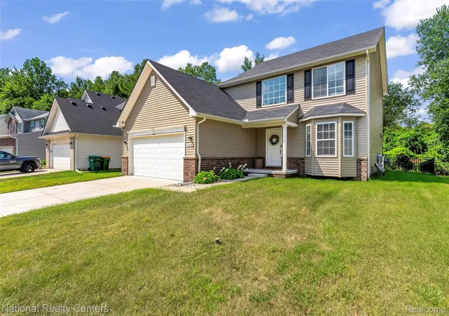 Photo 3 of Single family home for sale at 37638 N Dianne Ln, New Boston, MI 48164 | MLS# 20261065970 | Listing updated on 2026-09-12