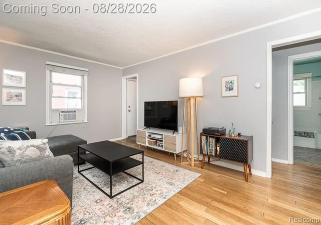 Photo 3 of Single family home for sale at 21846 Redmond Ave, Eastpointe City Macomb, MI 48021 | MLS# 20261065968 | Listing updated on 2026-09-13