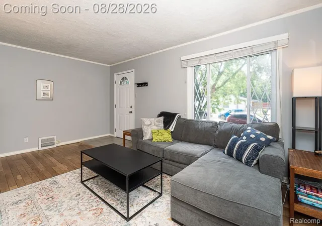 Photo 4 of Single family home for sale at 21846 Redmond Ave, Eastpointe City Macomb, MI 48021 | MLS# 20261065968 | Listing updated on 2026-09-13