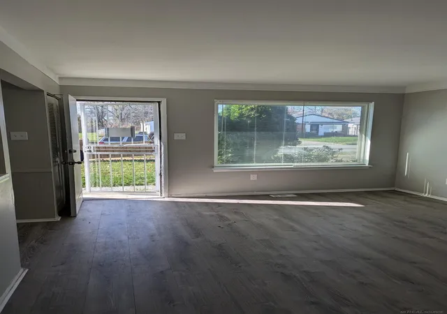 Photo 3 of Single family home for sale at 4344 Springle St, Detroit, MI 48215 | MLS# 58050218976 | Listing updated on 2026-09-11
