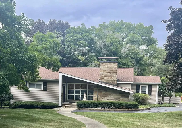 Photo 1 of Single family home for sale at 1202 W Oliver St, Owosso, MI 48867 | MLS# 60050218979 | Listing updated on 2026-08-18