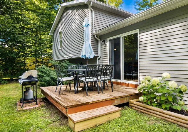 Photo 4 of Single family home for sale at 19951 Beechridge Dr, Lake Ann, MI 49650 | MLS# 78080072499 | Listing updated on 2026-08-25