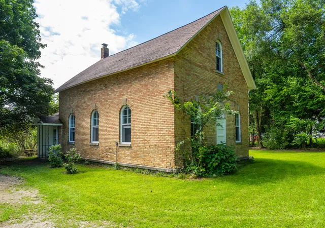 1st image of 8890 Territorial Rd, Benton Harbor, MI 49022 | MLS# 69026043483
