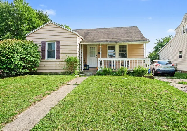 Photo 2 of Single family home for sale at 1648 Cass St, Niles, MI 49120 | MLS# 69026043468 | Listing updated on 2026-08-25