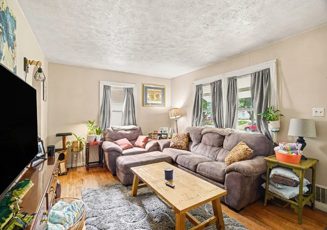 Photo 3 of Single family home for sale at 1648 Cass St, Niles, MI 49120 | MLS# 69026043468 | Listing updated on 2026-08-25