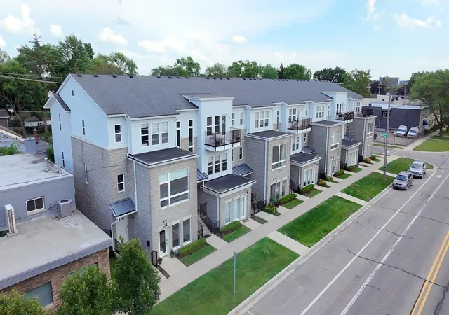 1st image of 454 Hilton Rd, Ferndale, MI 48220 | MLS# 81026043479