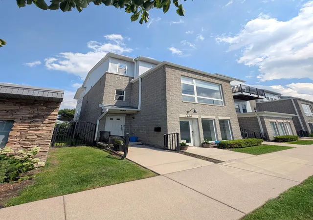 2nd image of 454 Hilton Rd, Ferndale, MI 48220 | MLS# 81026043479