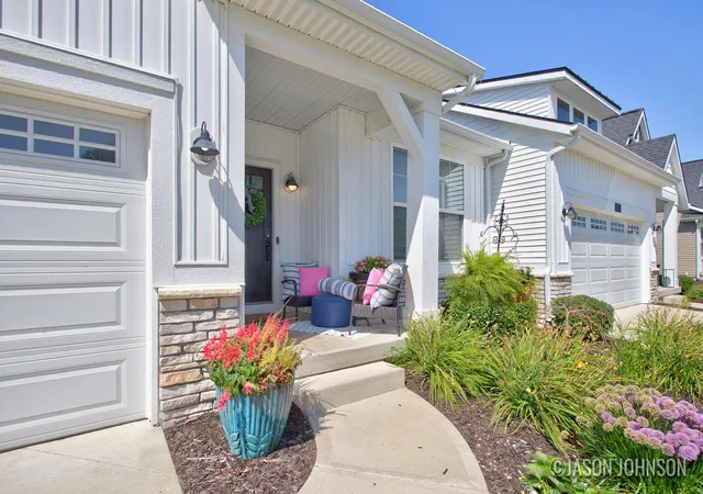 2nd image of 3097 Brayridge Dr, Jenison, MI 49428 | MLS# 65026043489