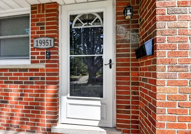 4th image of 19951 Country Club Dr, Harper Woods City Wayne, MI 48225 | MLS# 20261065983