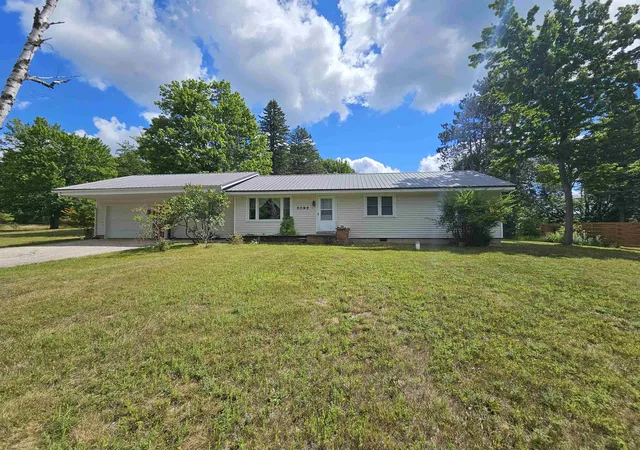 1st image of 5095 N Crosby Rd, Cadillac, MI 49601 | MLS# 78080072508