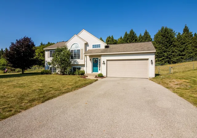 Photo 1 of Single family home for sale at 4643 Rokos Ct, Traverse City, MI 49685 | MLS# 78080072509 | Listing updated on 2026-08-21