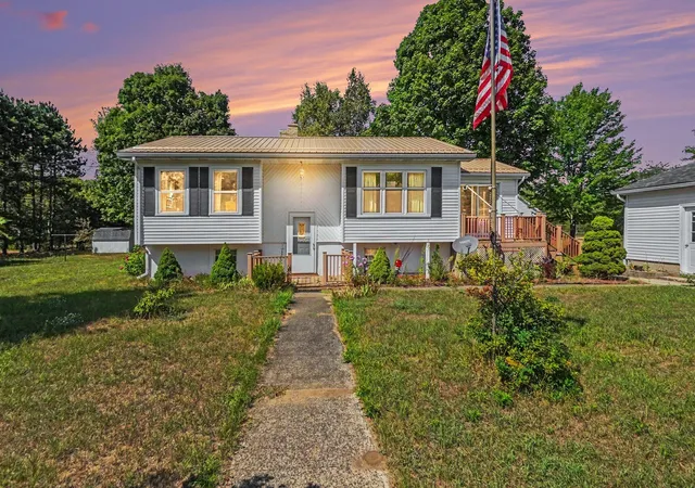 2nd image of 8061 Madison Rd, Hesperia, MI 49421 | MLS# 72026043499