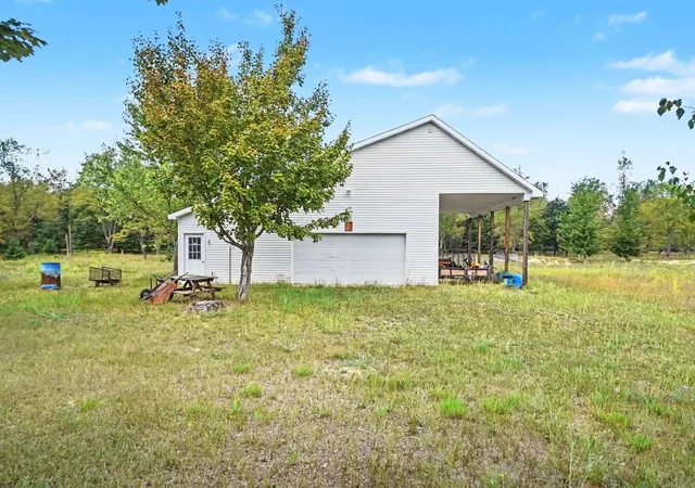 4th image of 8061 Madison Rd, Hesperia, MI 49421 | MLS# 72026043499