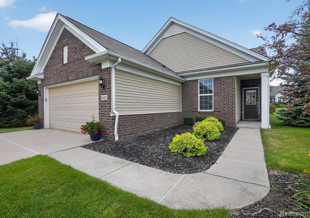 Photo 3 of Single family home for sale at 9397 Sand Hl Dr, Grand Blanc, MI 48439 | MLS# 20261065986 | Listing updated on 2026-10-02