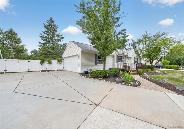 3rd image of 551 Gamma Rd, Walled Lake, MI 48390 | MLS# 20261065990