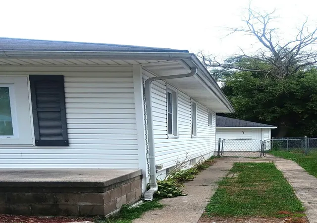 2nd image of 20460 N Winston, Detroit, MI 48219 | MLS# 81026043506